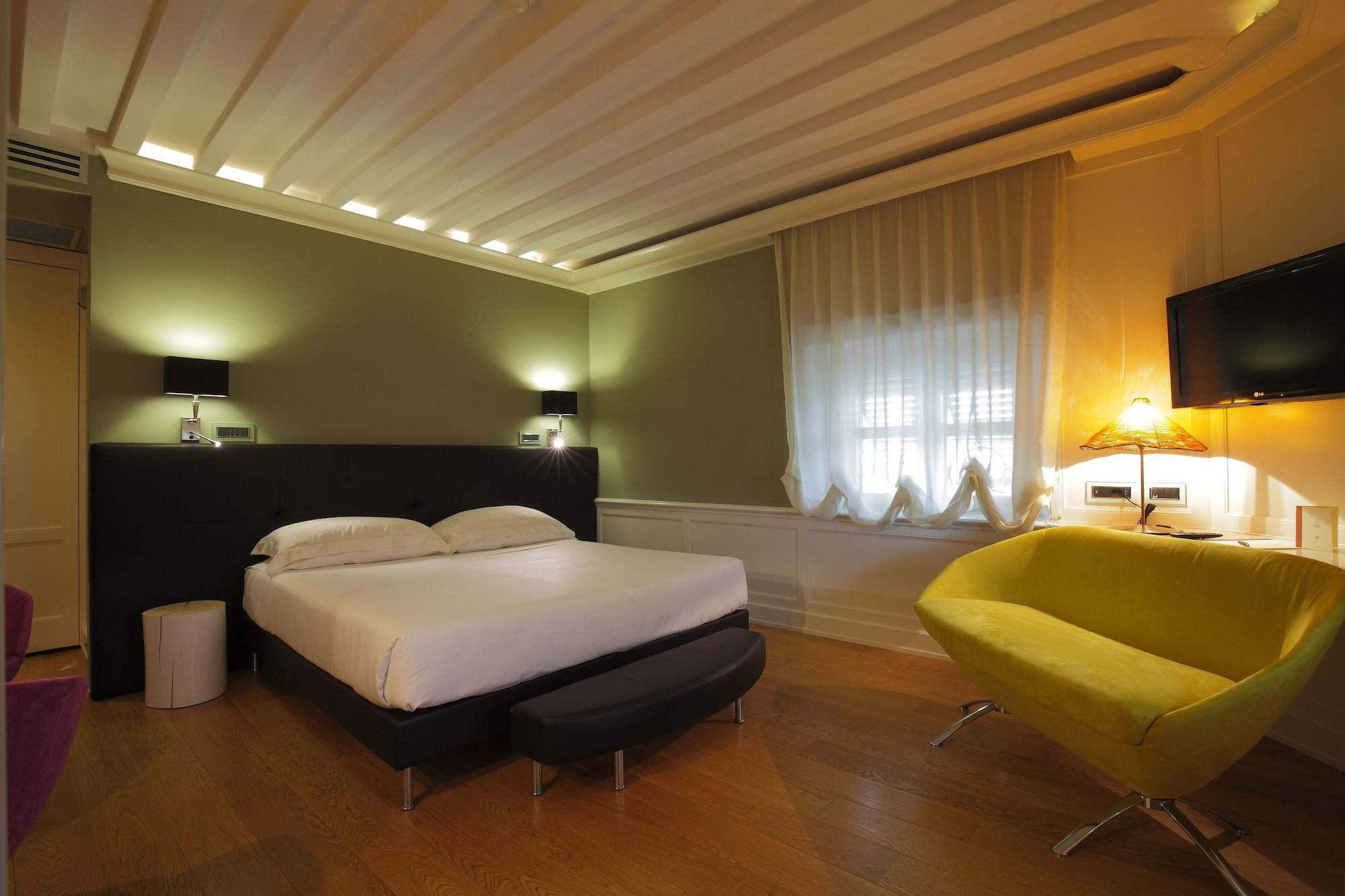 Albergo Celide Λούκα Εξωτερικό φωτογραφία