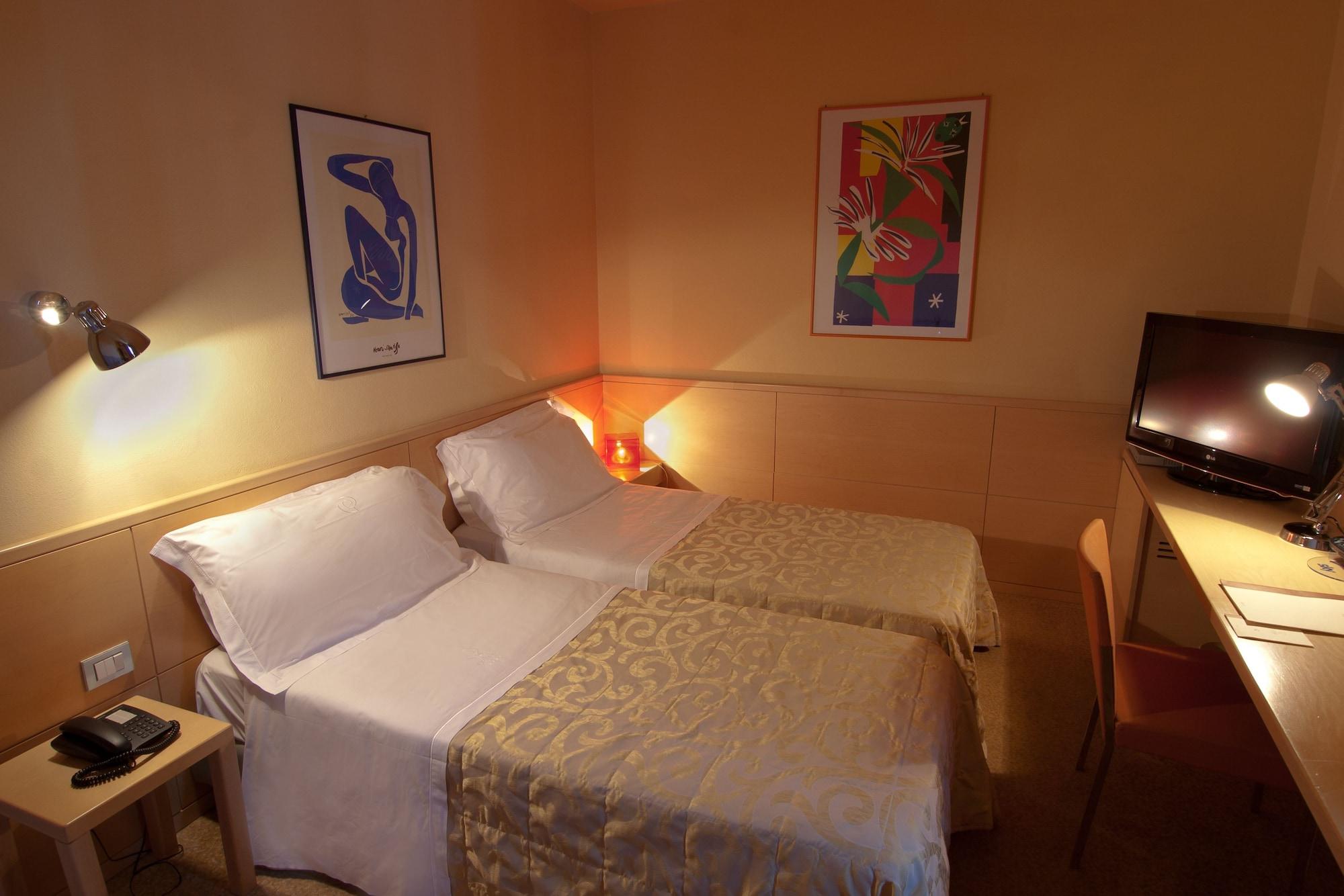 Albergo Celide Λούκα Εξωτερικό φωτογραφία