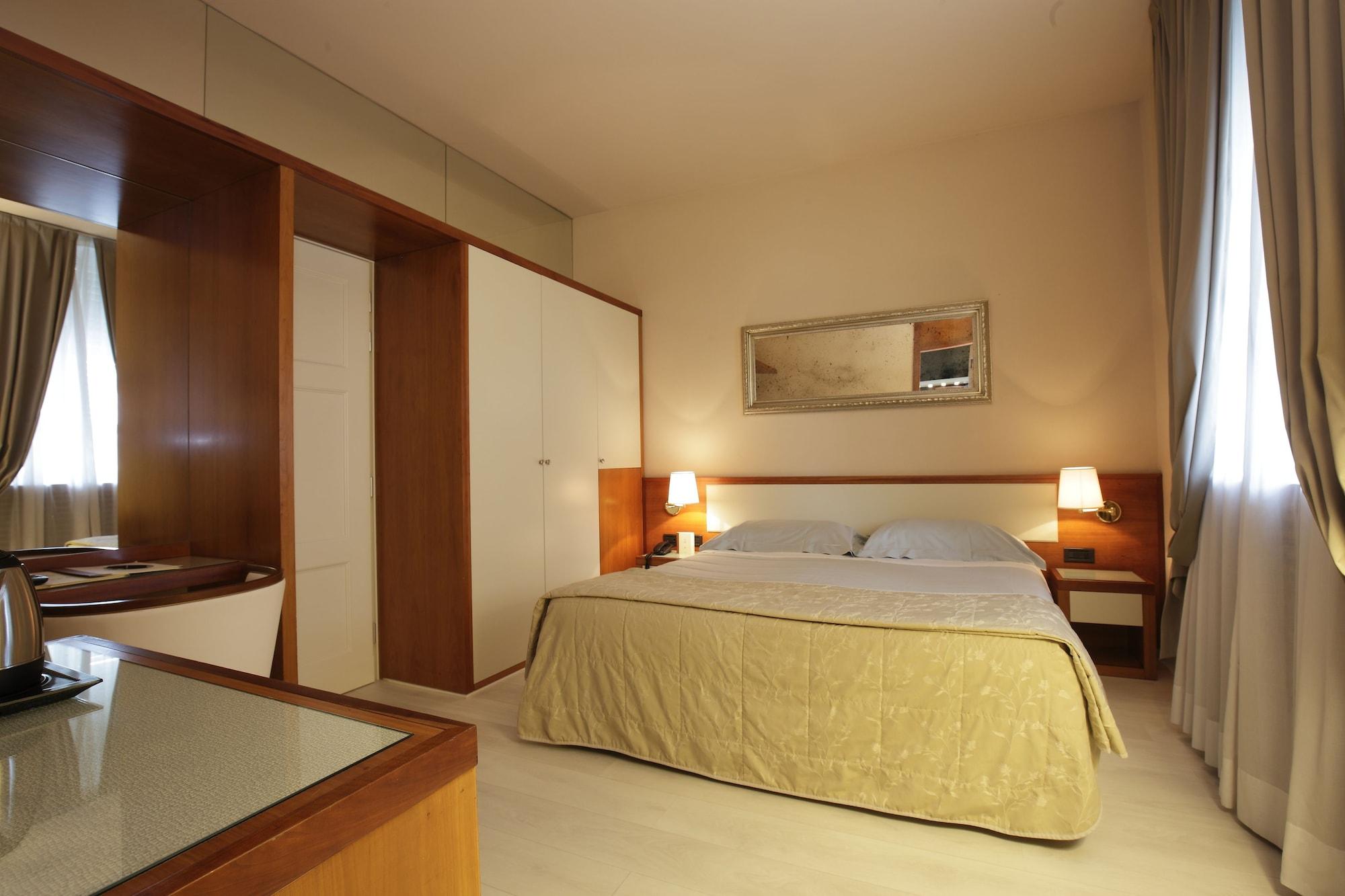 Albergo Celide Λούκα Εξωτερικό φωτογραφία