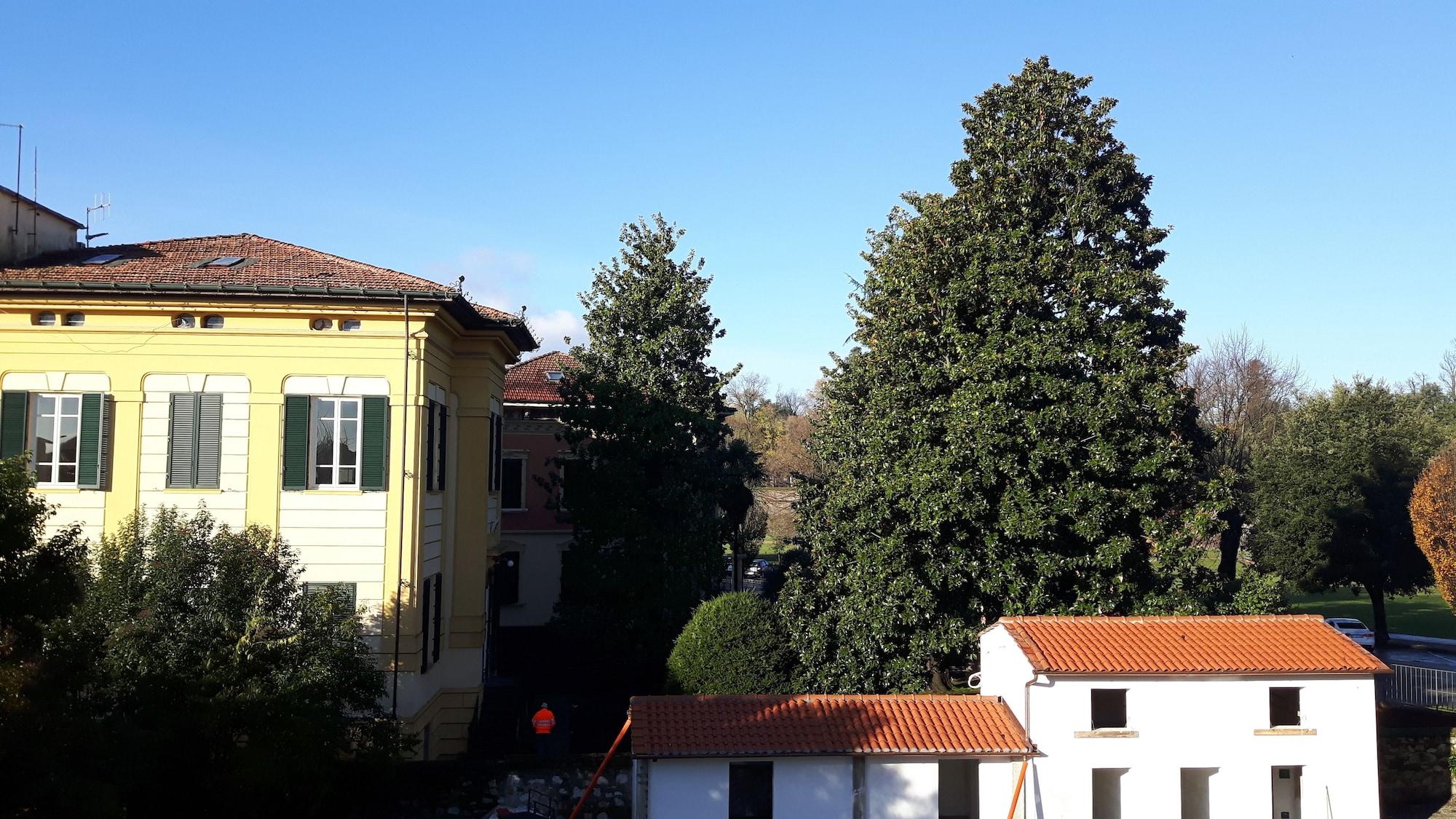 Albergo Celide Λούκα Εξωτερικό φωτογραφία