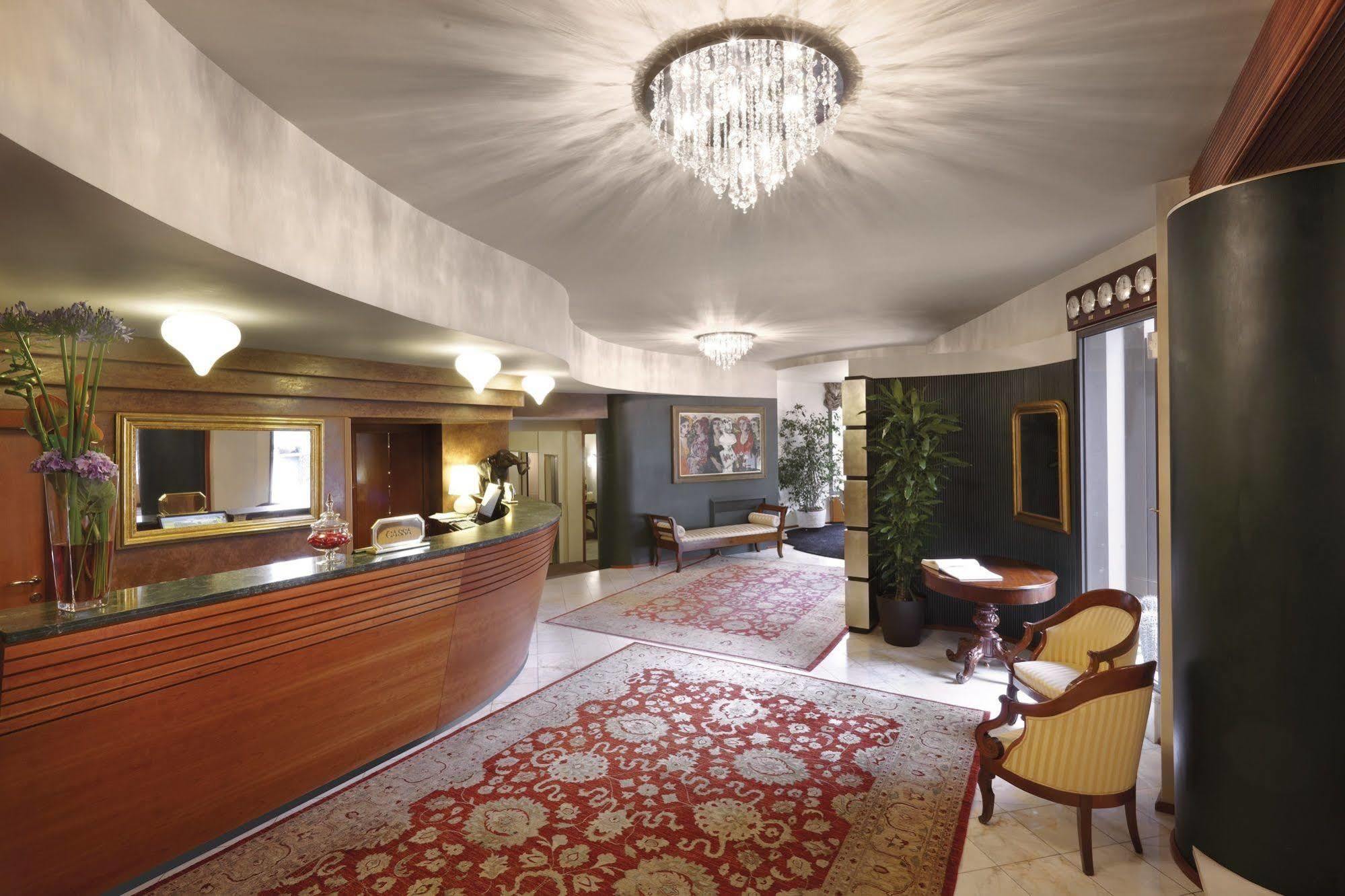 Albergo Celide Λούκα Εξωτερικό φωτογραφία